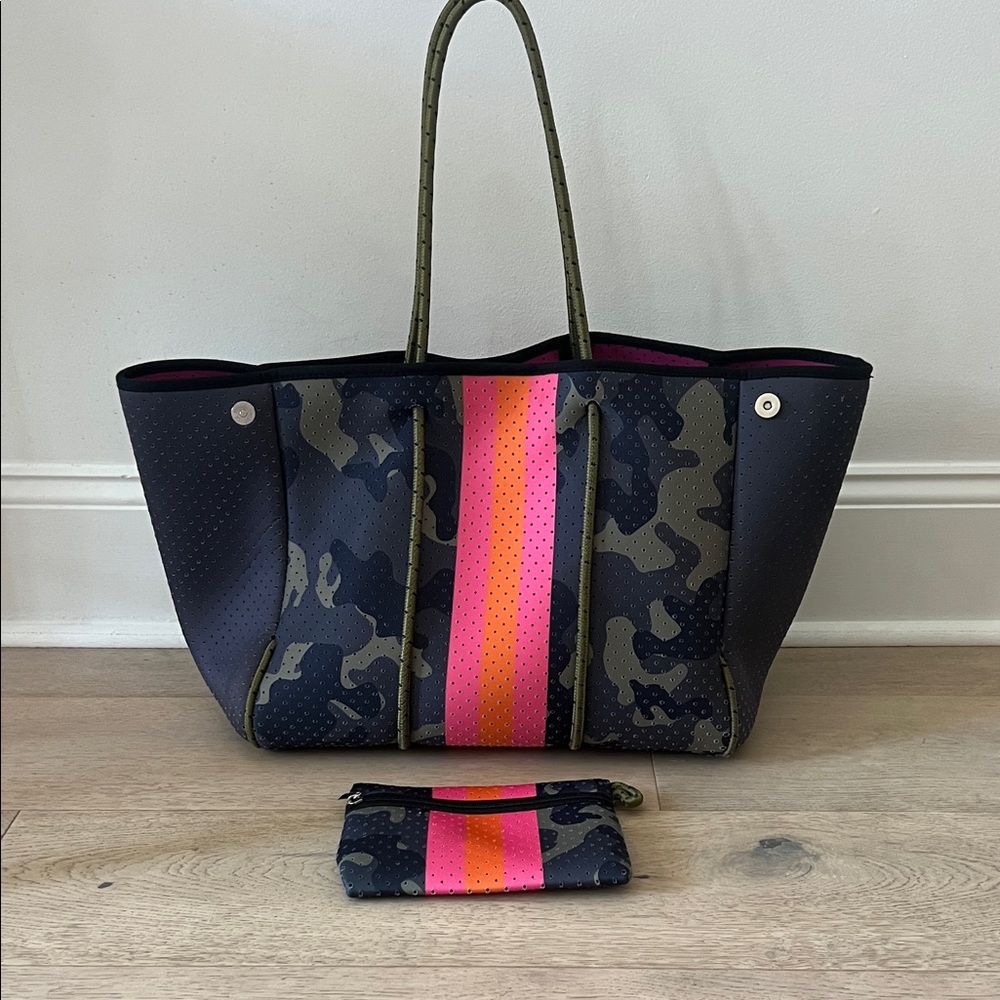 Neoprene tote bag